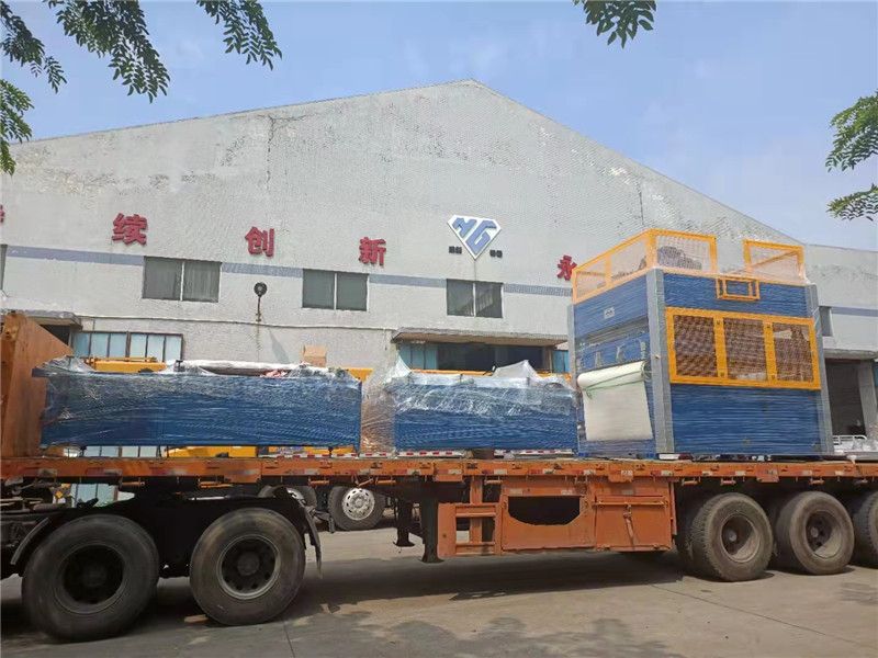 一台250吨定制大版面巨无霸送货佛山
